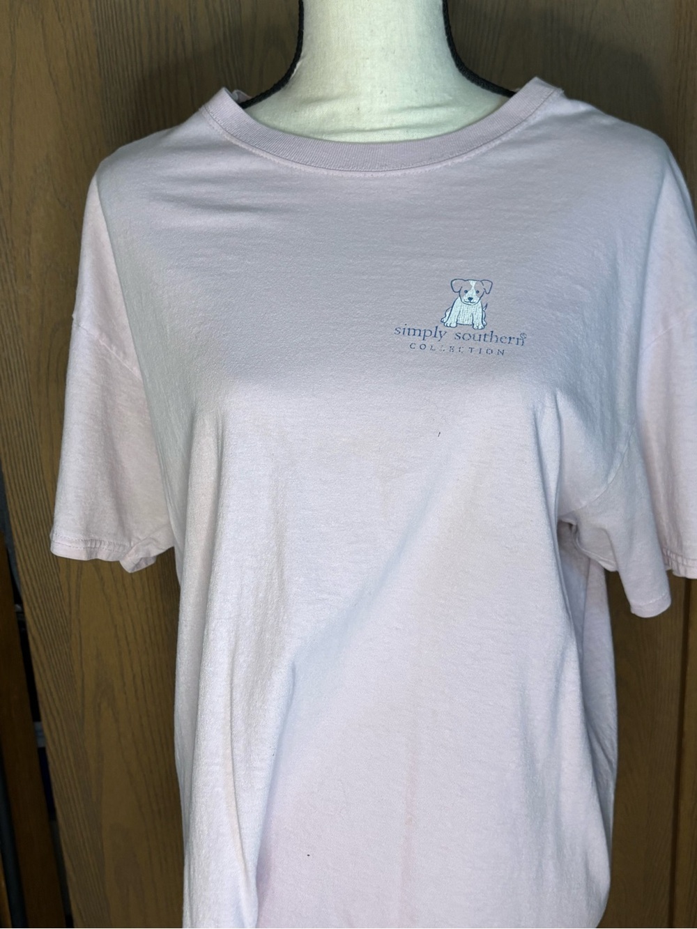 Simply Southern Light Pink Short Sleeve Tee with Small Puppy Logo